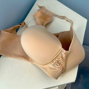 Like New Womens Vanity Fair Bra